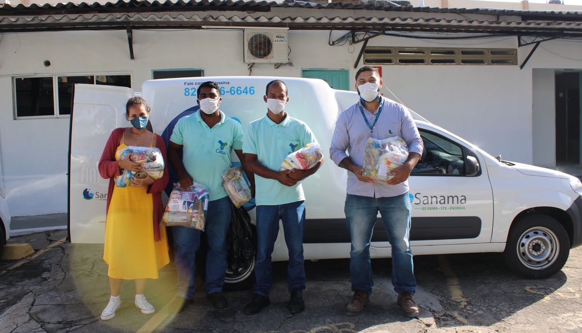 "Gotas de esperança": Sanama doa 300 cestas básicas para famílias alagoanas